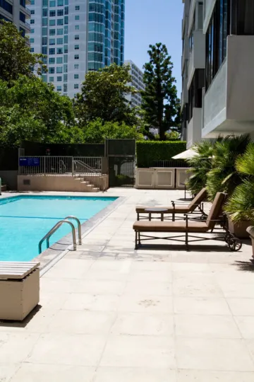 The windows at the Wilshire Lencrest