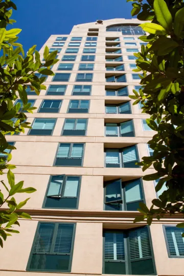 The Wilshire Lencrest building in Westwood