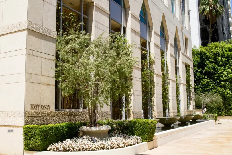 The landscaping at the Wilshire Lencrest in Westwood