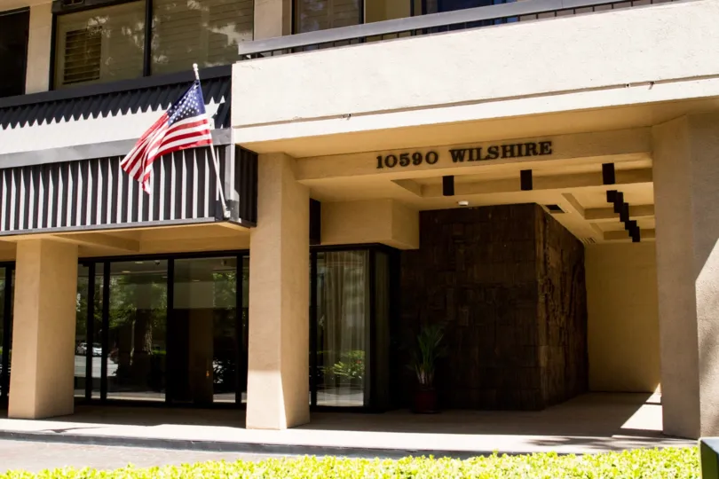 The landscaping at the Wilshire Lencrest in Westwood