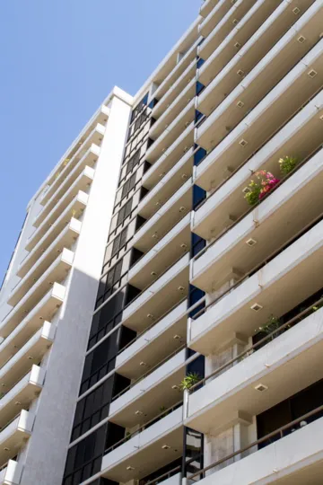 The garage parking for the Wilshire Lencrest