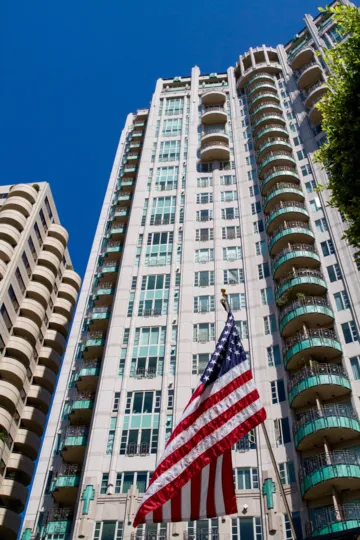 The landscaping at the Wilshire Lencrest in Westwood
