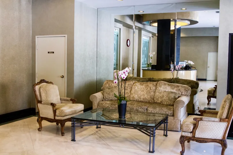 The windows at the Wilshire Lencrest