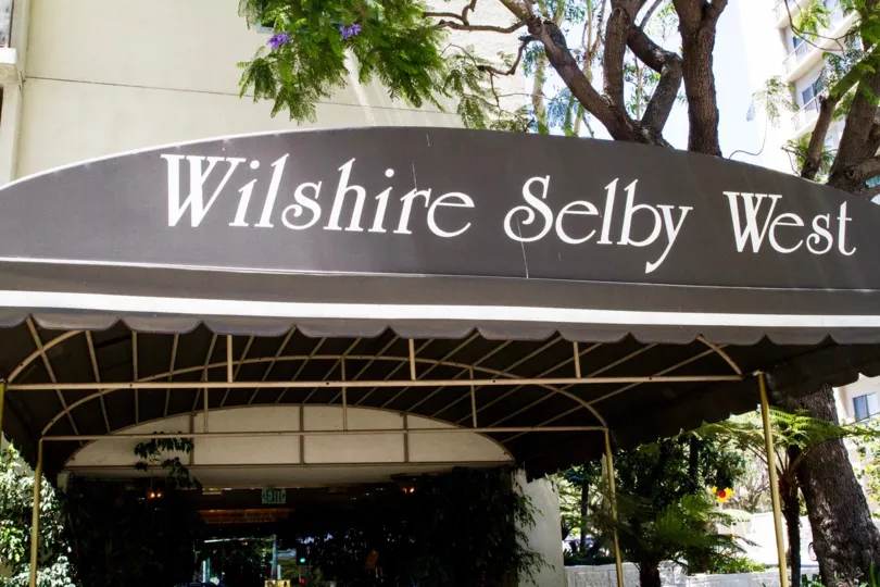 The parking for those at the Wilshire Lencrest