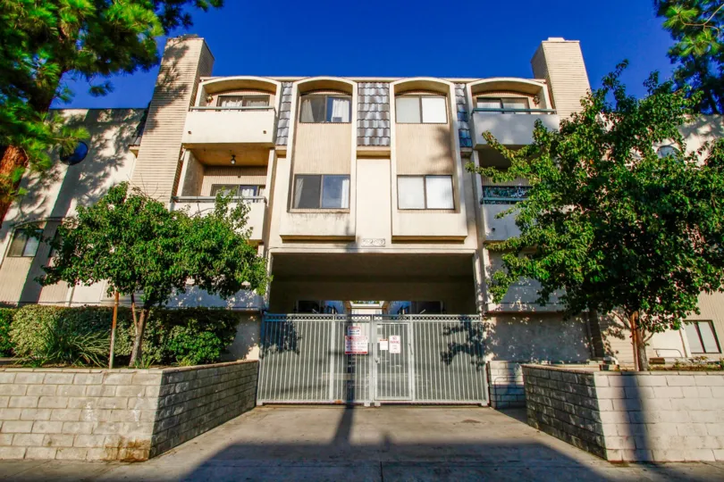 The Kelvin Court building in Winnetka California