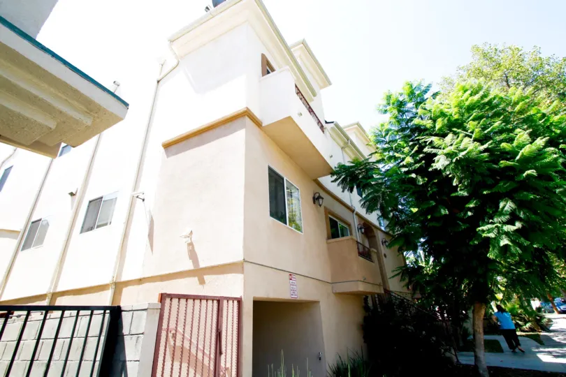 The Keswick Terraces building in Winnetka California