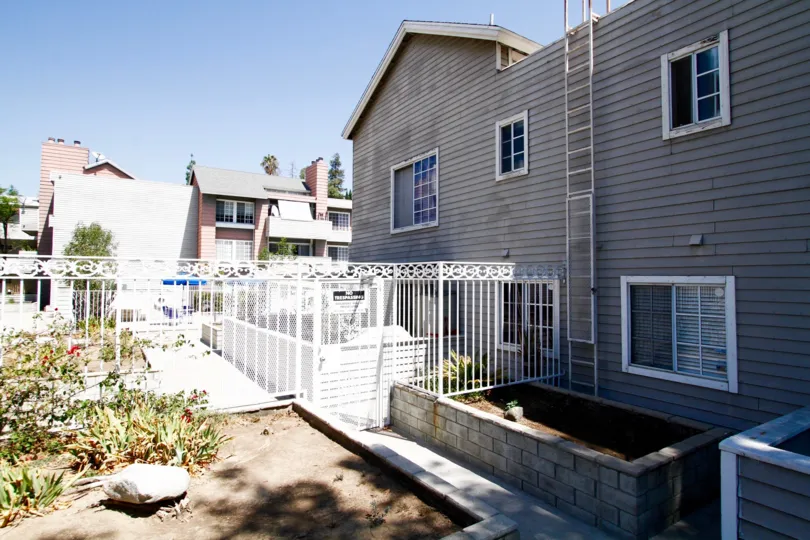 The Keswick Villas building in Winnetka California