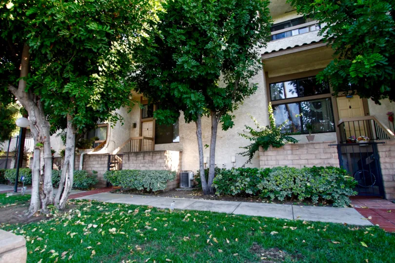 The landscaping around Sherman Court in Winnetka California
