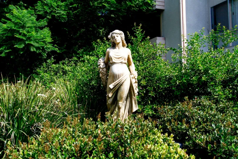 The statue seen at Winnetka Gardens in Winnetka California
