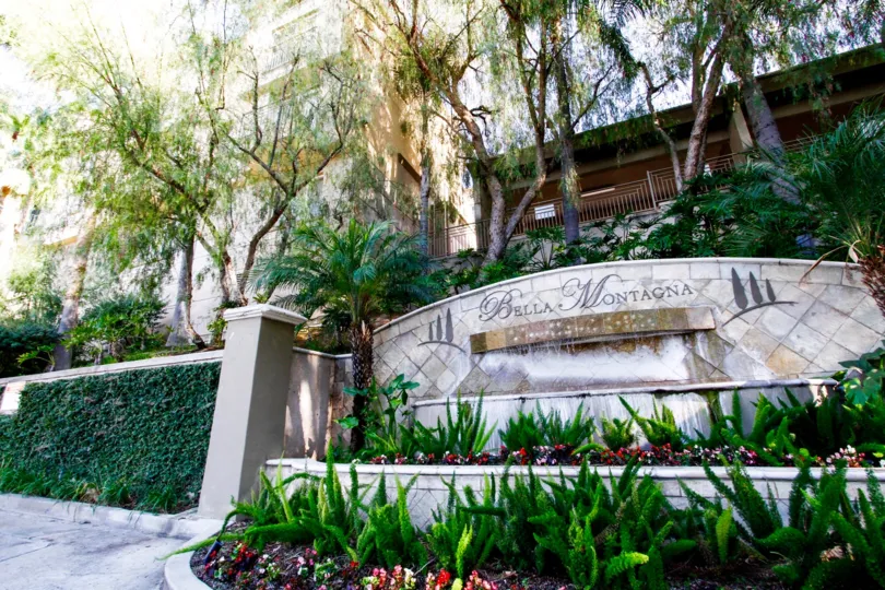 The welcoming sign for Bella Montagna