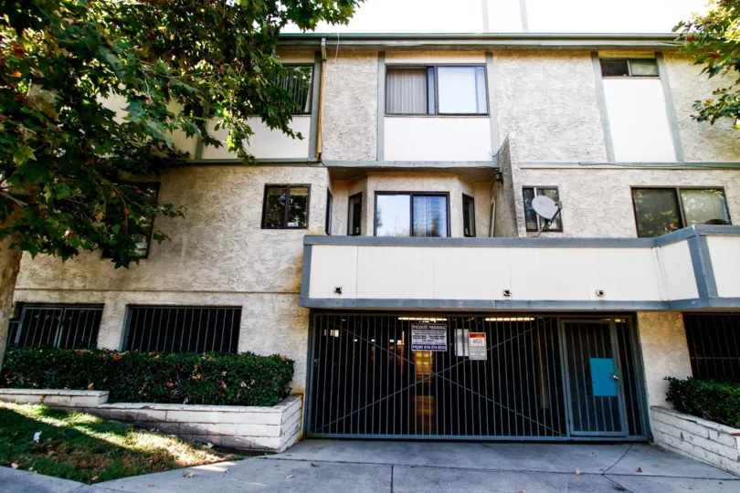 The balconies seen at Del Valle Court
