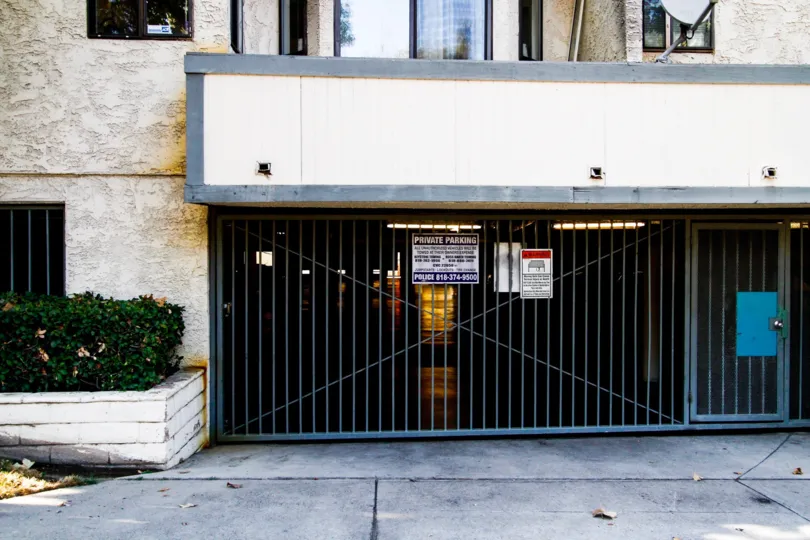 The parking for Del Valle Court in CA California
