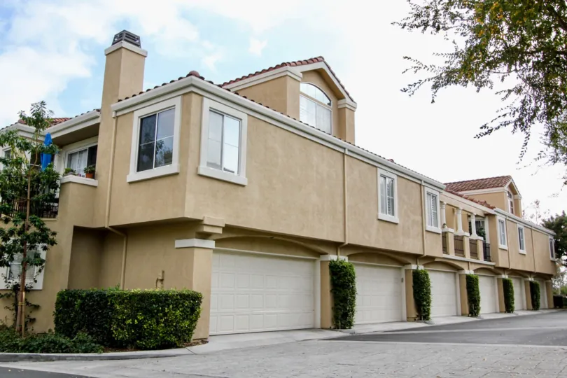 The Building is as good as it's name, an applaudable edifice in Applause Aliso Viejo, California