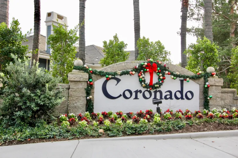 The sunny day in the Coronado a beautiful Building and superb design.