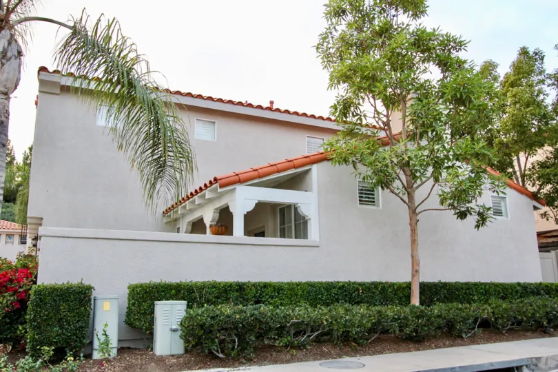 Lovely Greystone Colony In Aliso Viejo California Country