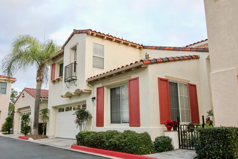The Villa's in Greystone colony, Most are painted with red color including flower pot