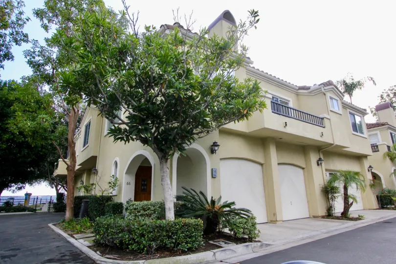 Spanish style home in Montelena, balcony and tiled roof, ocean view with plenty of space and beauty.