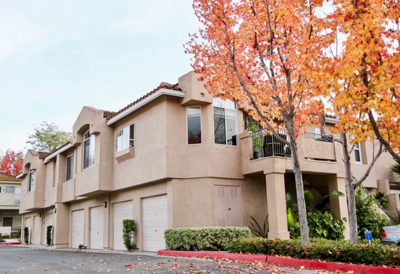 THE BUILDING IN THE SEAGATE COLONY WITH THE BALCONI, BEAUTIFUL TREES, PLANTS