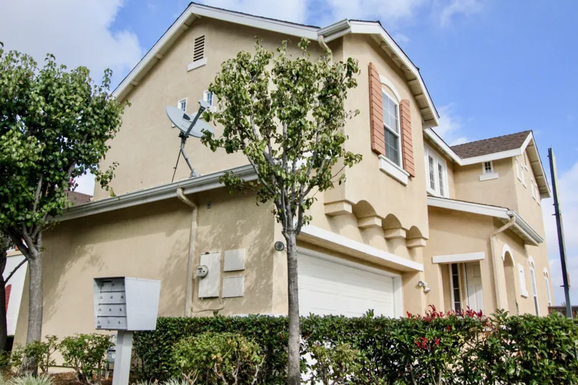 Soleil's great edifice in a green neighborhood, Aliso Viejo, California