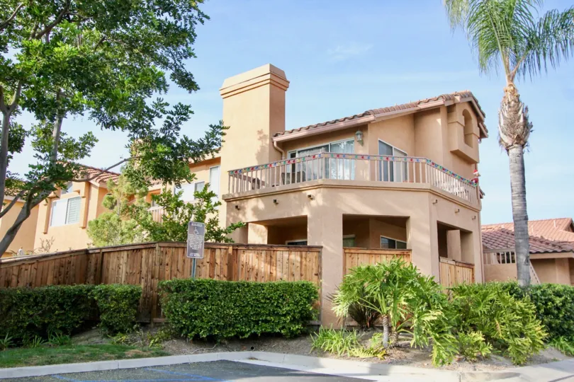 A beautiful house with a very nice privacy fence in The Windwards. A very nice community in Aliso Viejo, California.