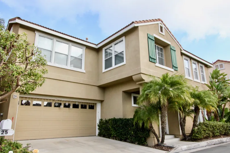 Beautiful apartments of Tibouron Community in Aliso Viejo, California
