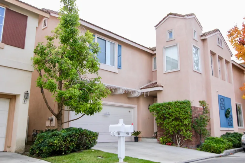 Beautiful house located in the wonderful city of Aliso Viejo, California in the Tiburon community