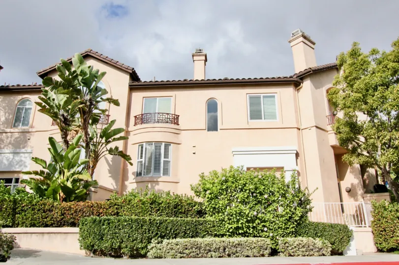 A lovely home in the Tivoli I community of Aliso Viejo California
