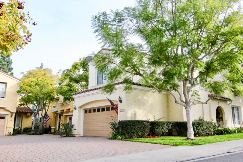 Superb villa with green lawn and parking in Vista De Oro of Aliso Viejo