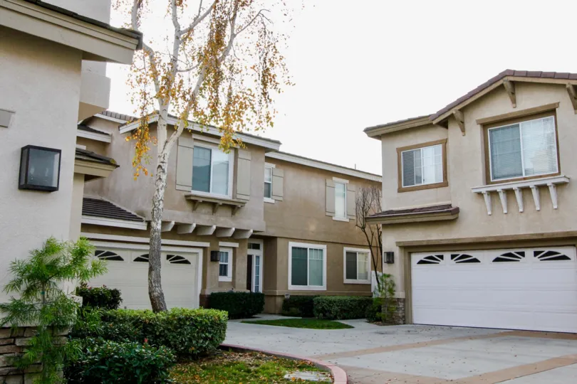 Nice Buildings in Vistas Plaza, Aliso Viejo, California