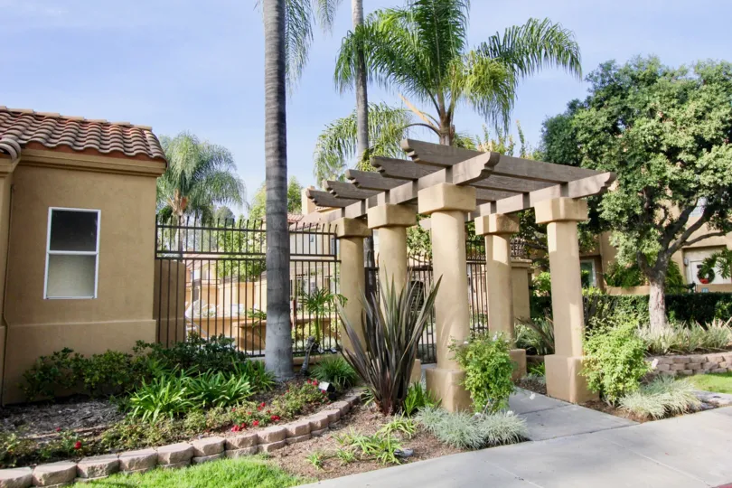 Beautiful Windsong In Aliso Viejo California Country