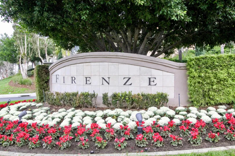 THIS IMAGE REPRESENTS THE GARDEN WHICH IS NAMED AS FIRENZE AND LOCATED IN THE CITY OF ANAHEIM HILLS THAT HAS LOT OF FLOWERS AND PLANTS AND TREES