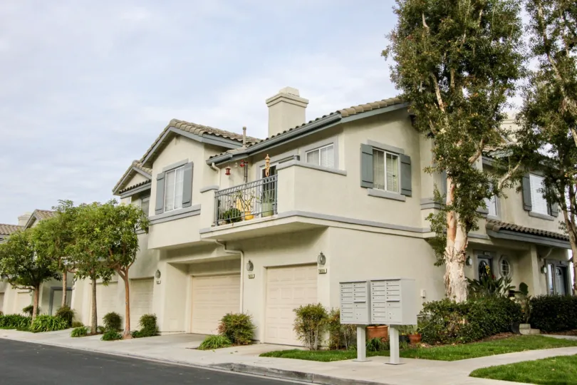 Come see this Charming 2 Bed / 2 Bath Condo nestled in Anaheim Hills and located in the highly desirable Summit Court Community. Enjoy the beautiful views of Oak Canyon from your private deck as you unwind from your day. With brand new appliances, carpet,