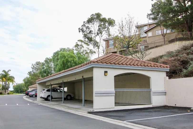 Viewpointe North is a gated community of 356 units and was built in 1993 by Presley Homes. It’s located near the top of Serrano and is often mistaken as part ofMonacobecause they sit so closely together.