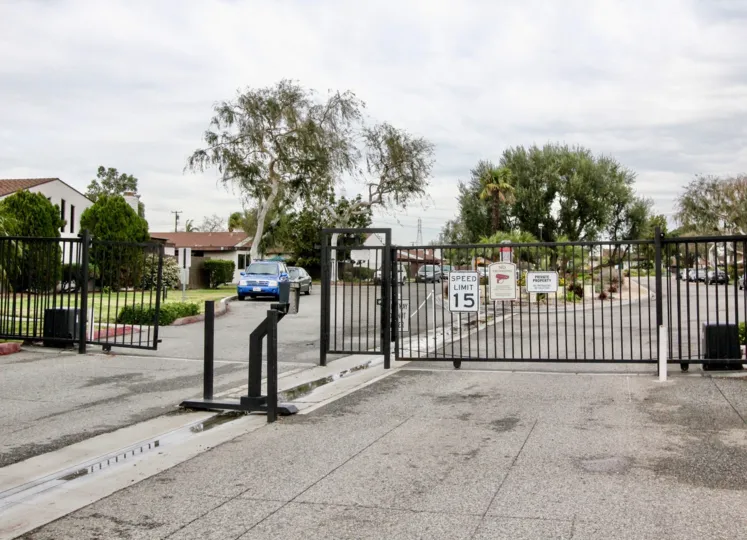 Nice Entrance view with parking and trees around in Casa Emperador of Anaheim