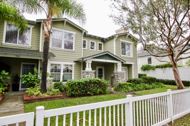 A large bunglow with a large compound with a nice landscape in the Heritage place bungalows community