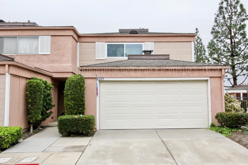 THE PICTURE SHOWS THE SHED WITH PLANTS, ON THE FRONT EMPTY SPACE THERE IN ANAHEIM CITY