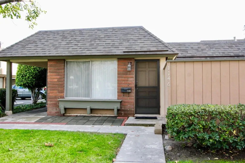 A home is in the ridgeway park east with plants and peaceful place