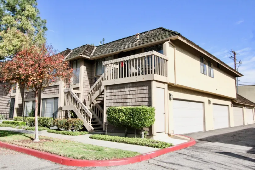 THE HOUSE IN THE FRONT LAWN, PLANTS, TREES, ON THE RIGHT SHEDS, ROAD WAY THERE IN ANAHEIM CITY