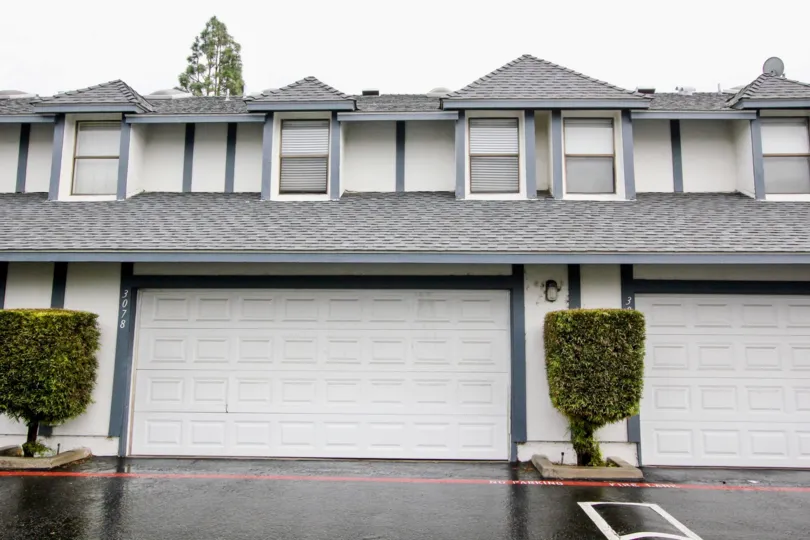 THE 3078 APARTMENT IN THE WIND RIVER WITH THE SHUTTERS, TREES IN THE WIND RIVER, CITY OF ANAHEIM, CA.
