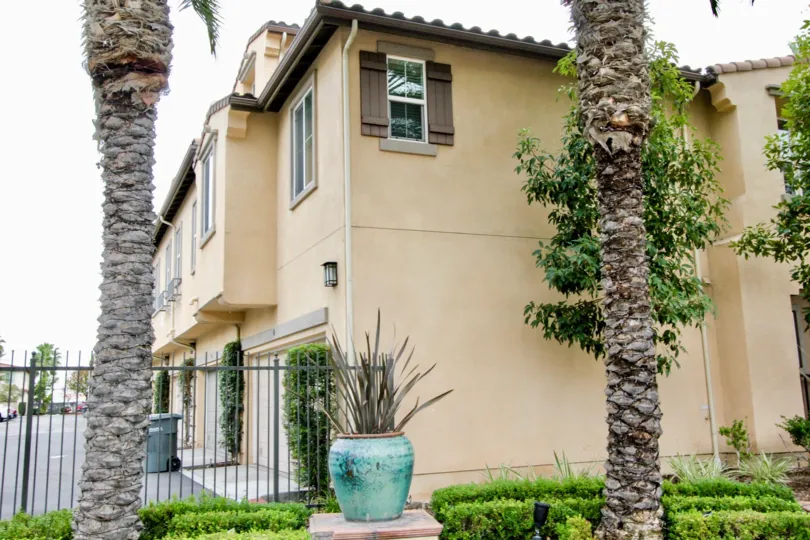 Founders Walk apartment living in Buena Park in sunny California.