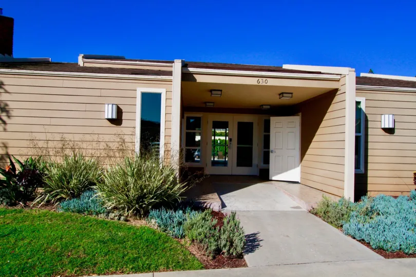 A lovely living space in the Brookview Community in Costa Mesa, CA