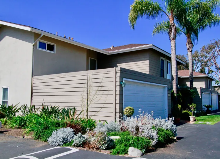 The home in the newport Riveria is very beautiful with lots of trees and plants and also with clean street roads