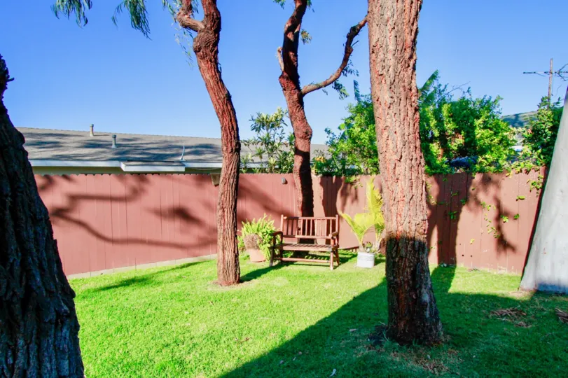 Pacific Crest Villas is located in the Southwest-Westside area of Costa Mesa. Southwest—Westside is one of five distinctive sections that make up Costa Mesa. Pacific Crest Villas Homes is just one neighborhood of the 43 unique neighborhoods that are situa