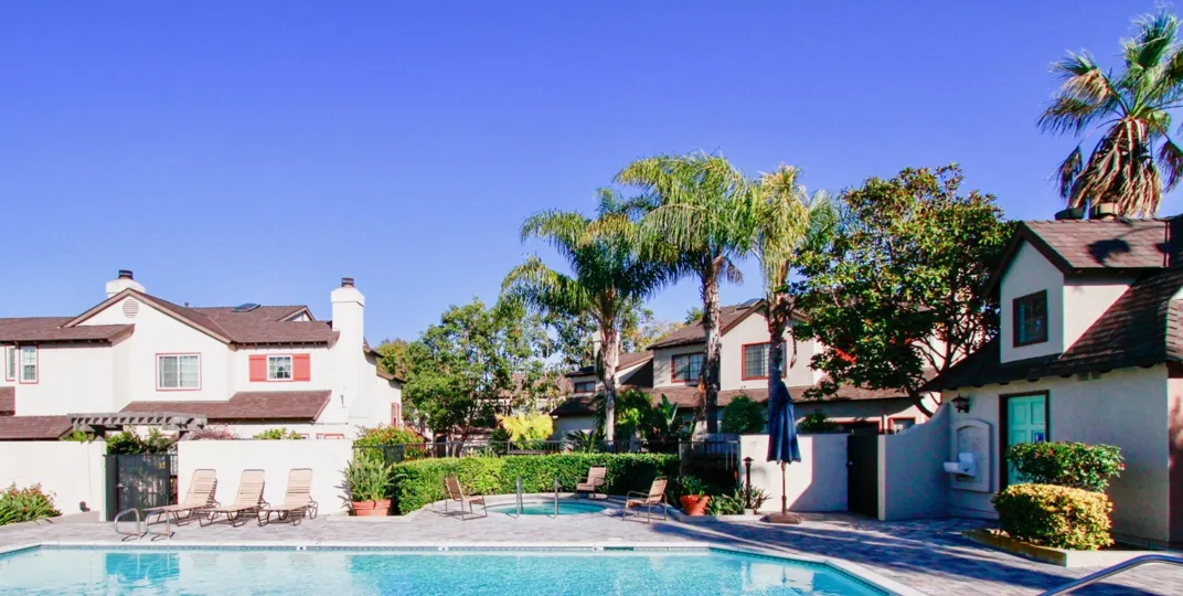 beautiful cold swimming pool in San Michel in costa Mesa
