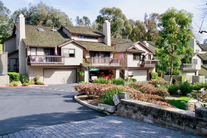 Seabluff Canyon Costa Mesa California irregular shaped arranged blocks with hut model roof