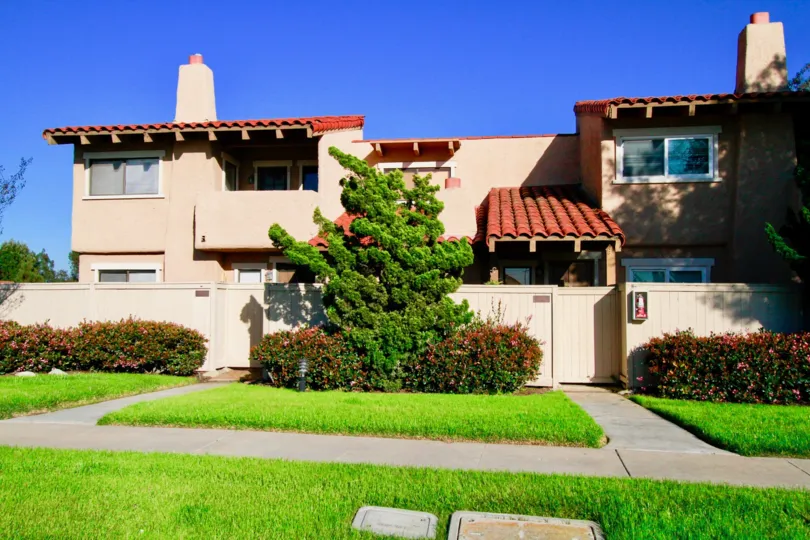 Westbluff Village Costa Mesa California small building with good shaped lawn and roofing technology