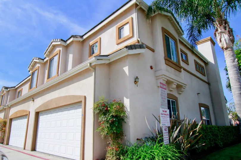 Nice views and structures of Bishop Glen, Cypress, California