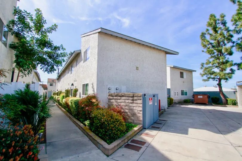 Crescent Meadows's best homes in Cypress, California
