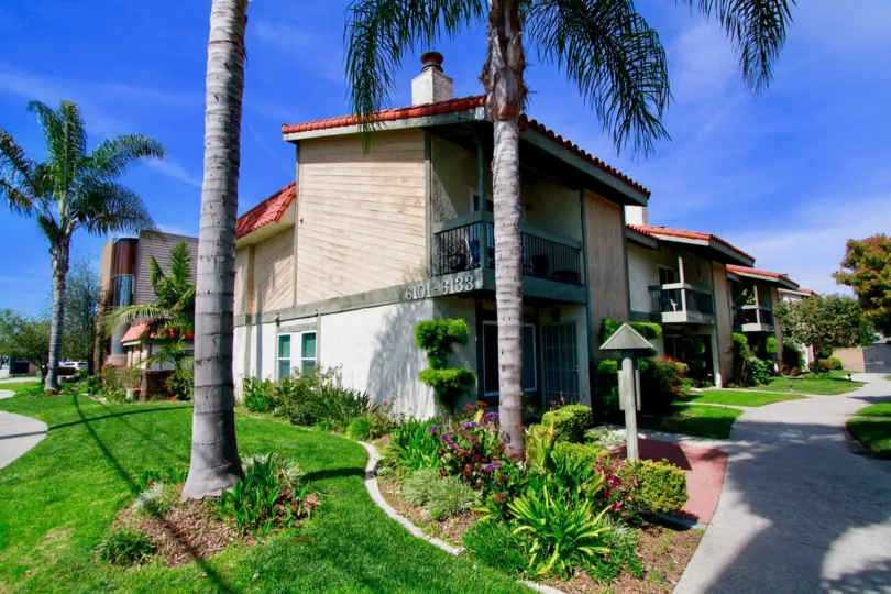 Beautiful apartment and landscaping at building 6101-6133 Cypress College Townhomes.