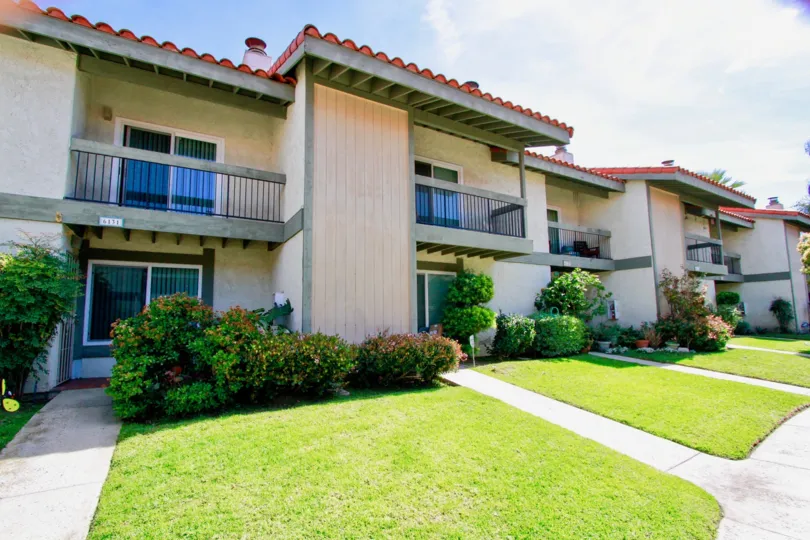 Serene Neighborhood and cool homes of Cypress College Townhomes, Cypress, California